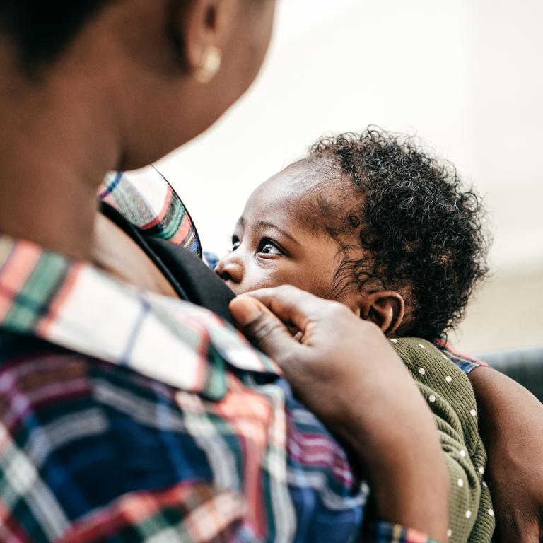 Breastfeeding & feeding